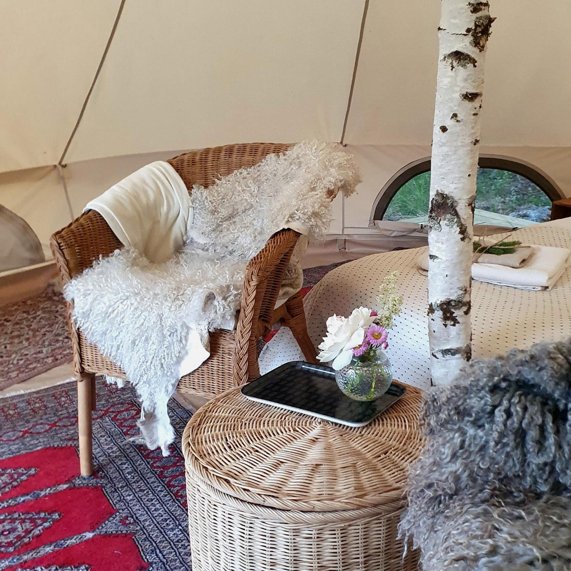 Skalbo Gardsglamping Hotell Järvsö Eksteriør bilde